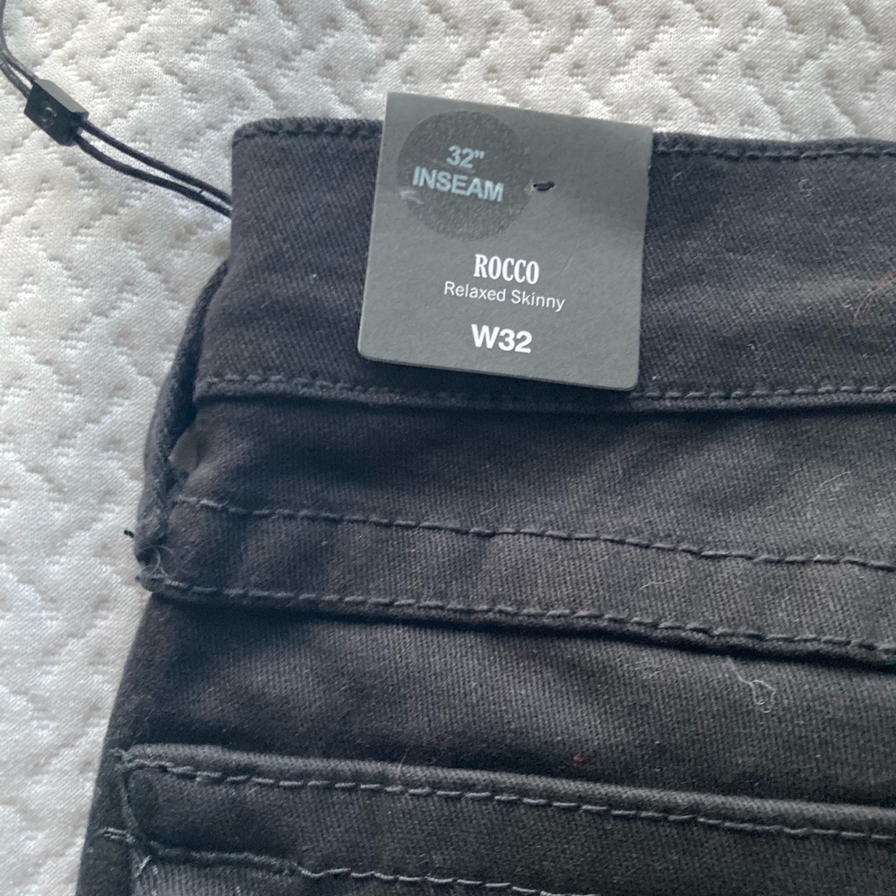 I’m selling true religion new black skinny jeans I just don’t want them no more - Picture 3 of 6